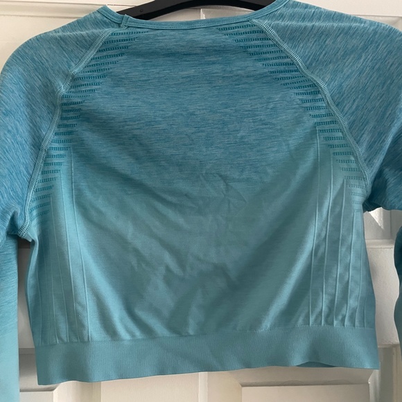 AMPLIFY LONG SLEEVE CROP - M - Ombre - Blue Moon - Picture 3 of 3